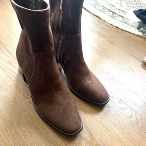 Elegant Brown suede Women's Boots